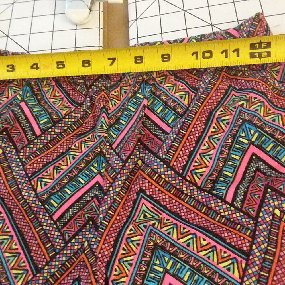 Xhilaration geometric patterned leggings - Picture 3 of 10
